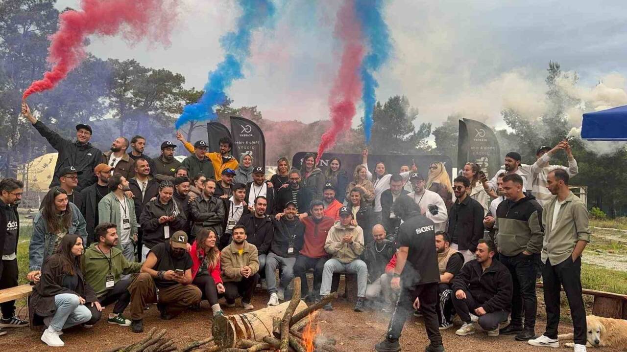 Marmaris'te, 4-6 Nisan tarihlerinde düzenlenen fotoğraf eğitim programında 55 katılımcı,