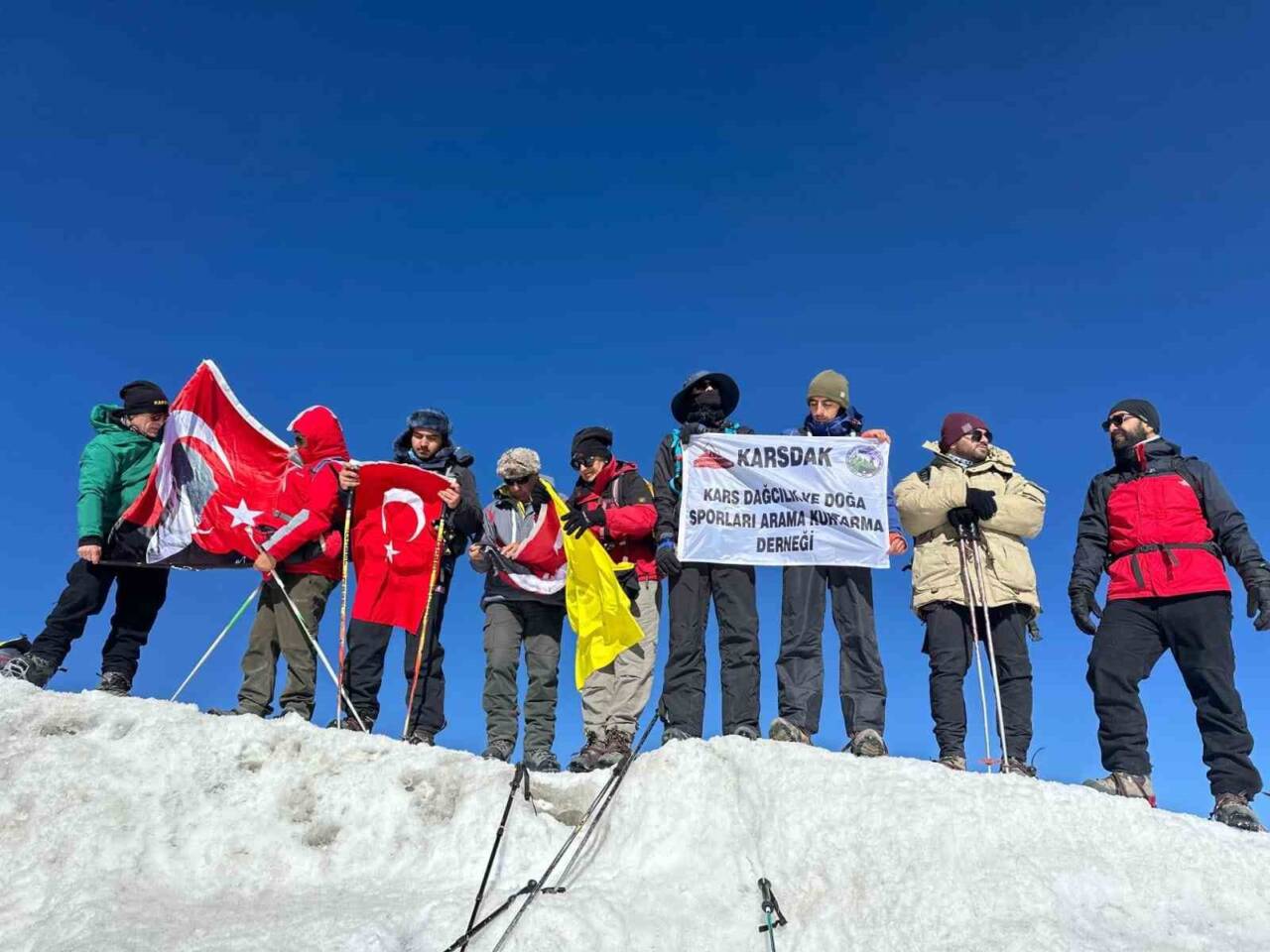 Kars ve Datça’dan 12 dağcı, 30 Ağustos Zafer Bayramı’nda Ağrı