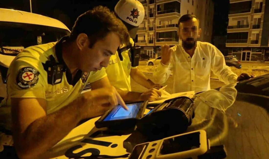 Aksaray’da alkol alarak trafiğe çıkan 24 yaşındaki Mehmet S., polisin