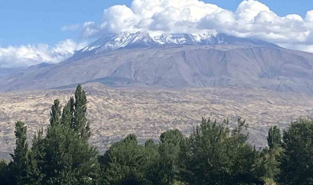 Ağrı Dağı, 5.137 metre ile Avrupa ve Türkiye’nin en yüksek