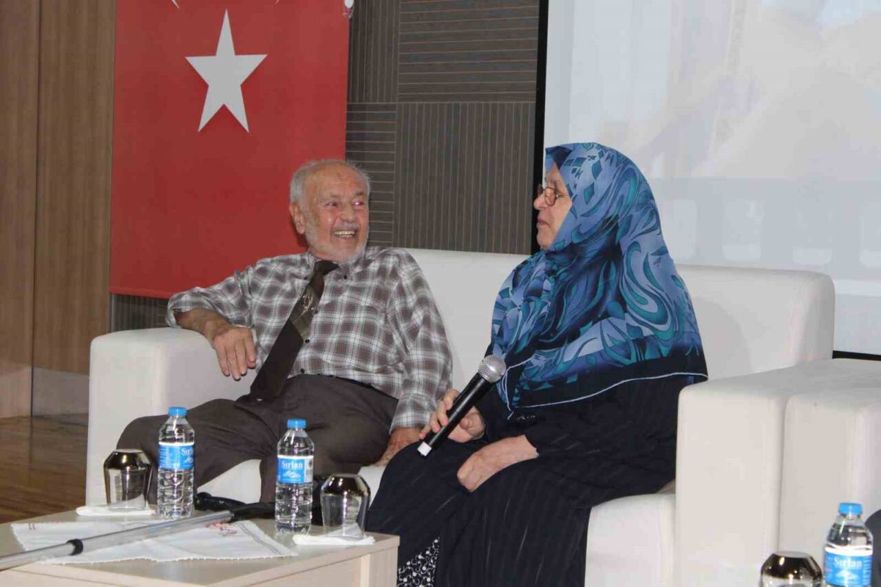 Aydın'daki "Nesilden Nesile Mutlu Evliliğin Sırları" programında 63 yıllık evli