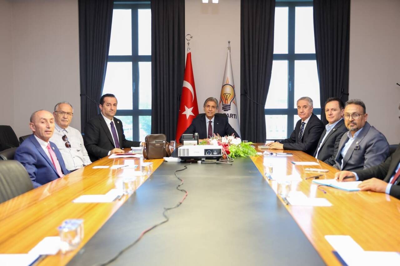 AK Parti Genel Merkez Yerel Yönetimler Başkanı Mustafa Demir, rayiç