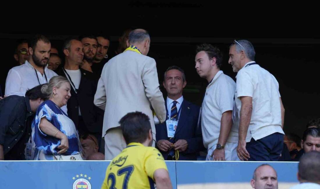 Fenerbahçe’nin olağanüstü genel kurul toplantısında mevcut başkan Ali Koç, Sadettin