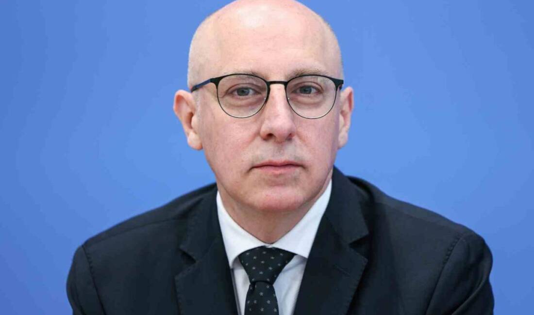 Almanya İçişleri Bakanı Alexander Dobrindt, Sinan Selen’i Anayasayı Koruma Teşkilatı’nın