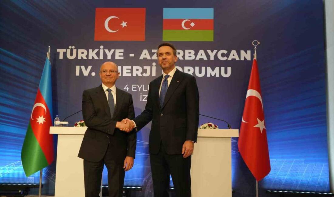 İzmir'de gerçekleşen Türkiye-Azerbaycan 4. Enerji Forumu'nda Enerji Bakanı Alparslan Bayraktar