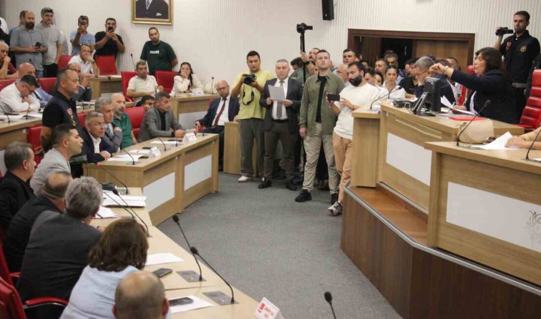 Aydın Büyükşehir Belediye Meclisi, Özlem Çerçioğlu başkanlığında ikinci kez gerginlik