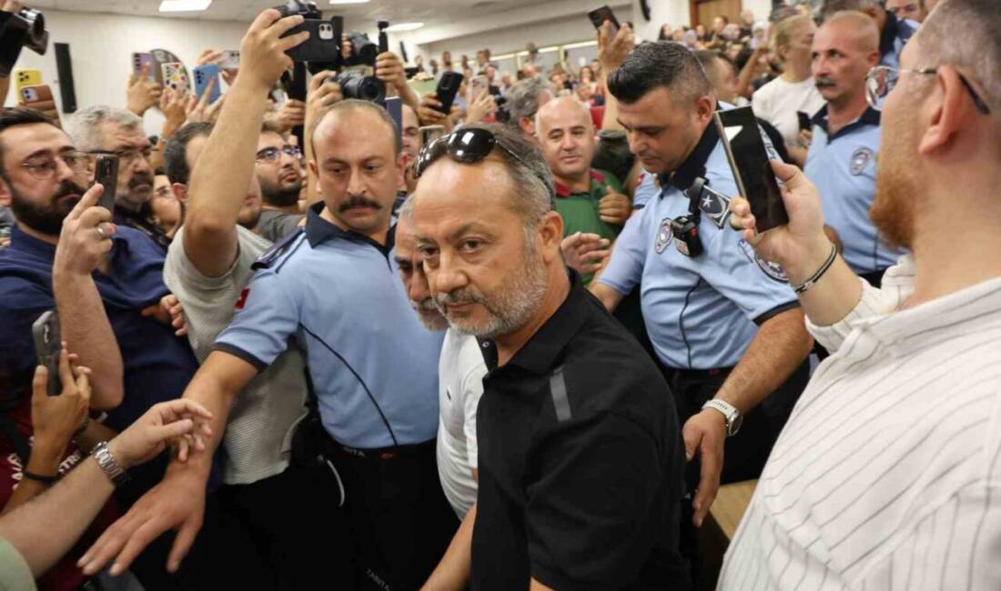 Aydın Büyükşehir Belediye Başkanı Özlem Çerçioğlu’nun CHP'den AK Parti’ye geçişinin