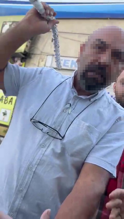 İstanbul Bağcılar'da yol verme nedeniyle yaşanan tartışma, kornaya basan sürücüyü