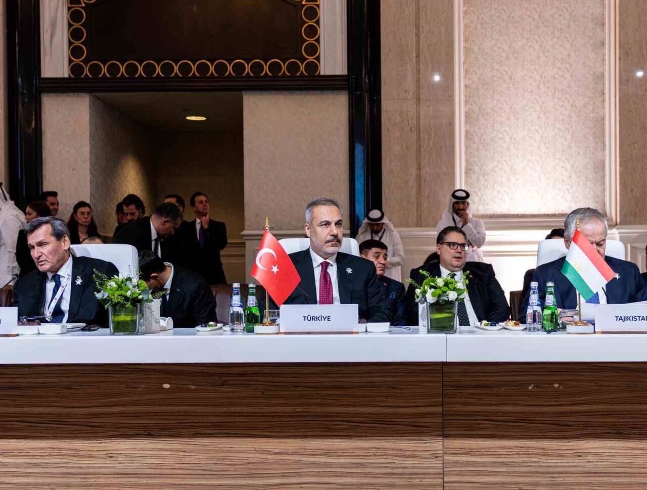 Dışişleri Bakanı Hakan Fidan, Katar’ın Doha şehrinde düzenlenen İİT-Arap Ligi