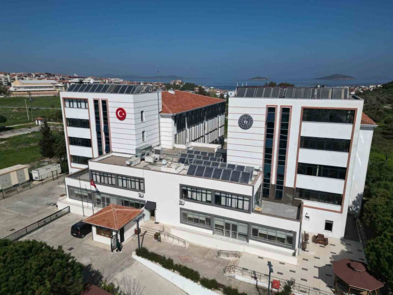 Balıkesir'de, öğrenci barınma ihtiyaçlarını karşılamak için yapılan modern yurt projeleri