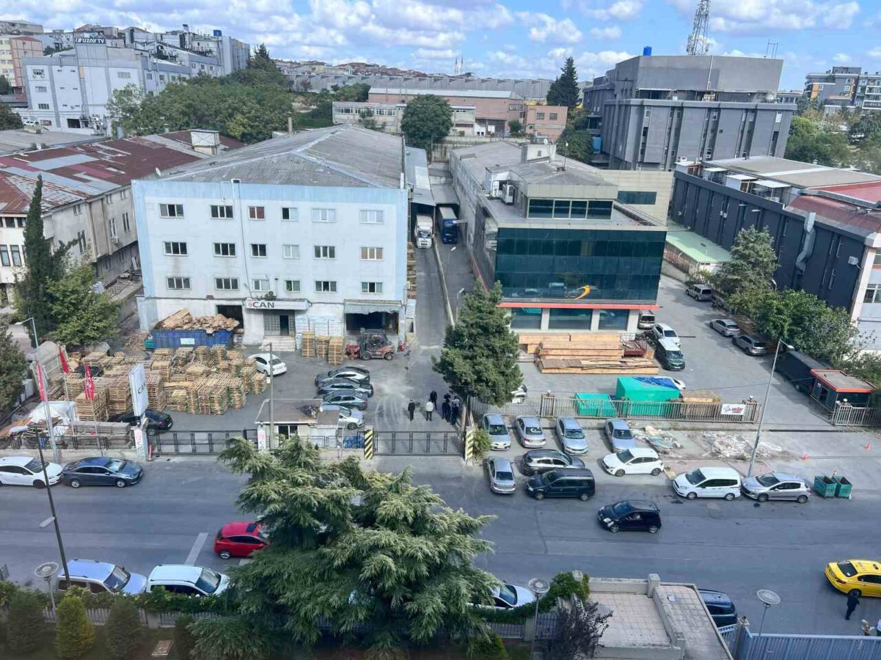 Kara para soruşturması kapsamında el konulan Can Ambalaj'da, TMSF yetkilileri