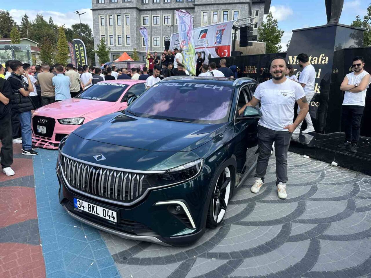 Çekmeköy Belediyesi, Car Fest 2025 etkinliğiyle modifiyeli araç tutkunlarını buluşturdu.