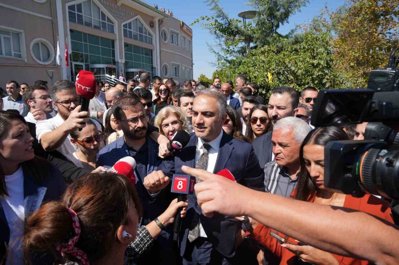 Cumhuriyet Halk Partisi'nin (CHP) önceki kurultaylarının iptali istemiyle açılan davada,