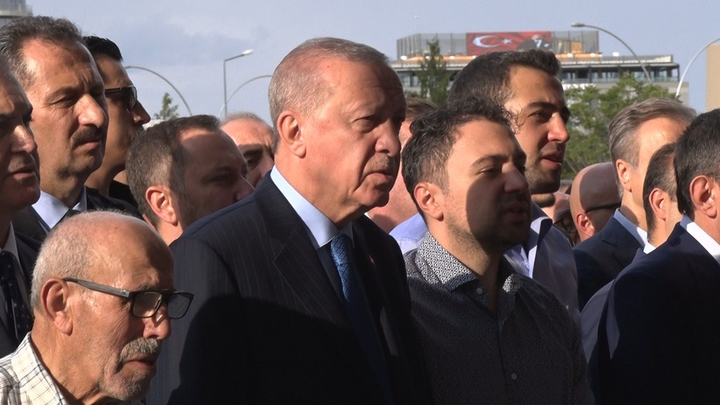 Cumhurbaşkanı Başdanışmanı Hamdi Kılıç, tedavi gördüğü hastalık nedeniyle 58 yaşında