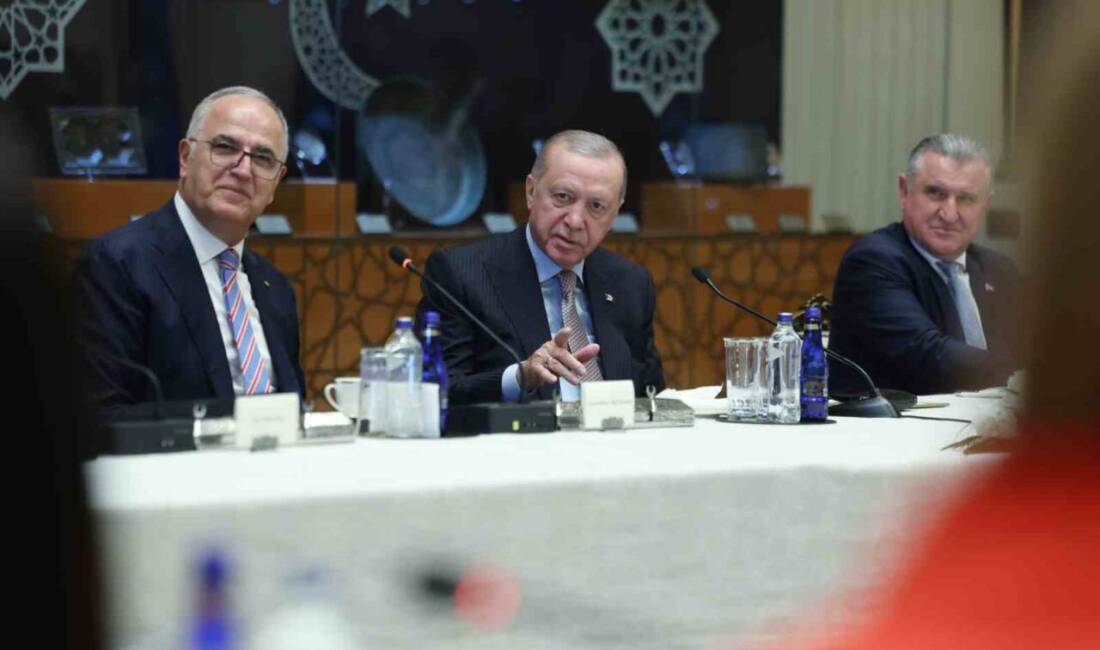 Cumhurbaşkanı Recep Tayyip Erdoğan, Bangkok'ta 2025 FIVB Dünya Şampiyonası'nda gümüş