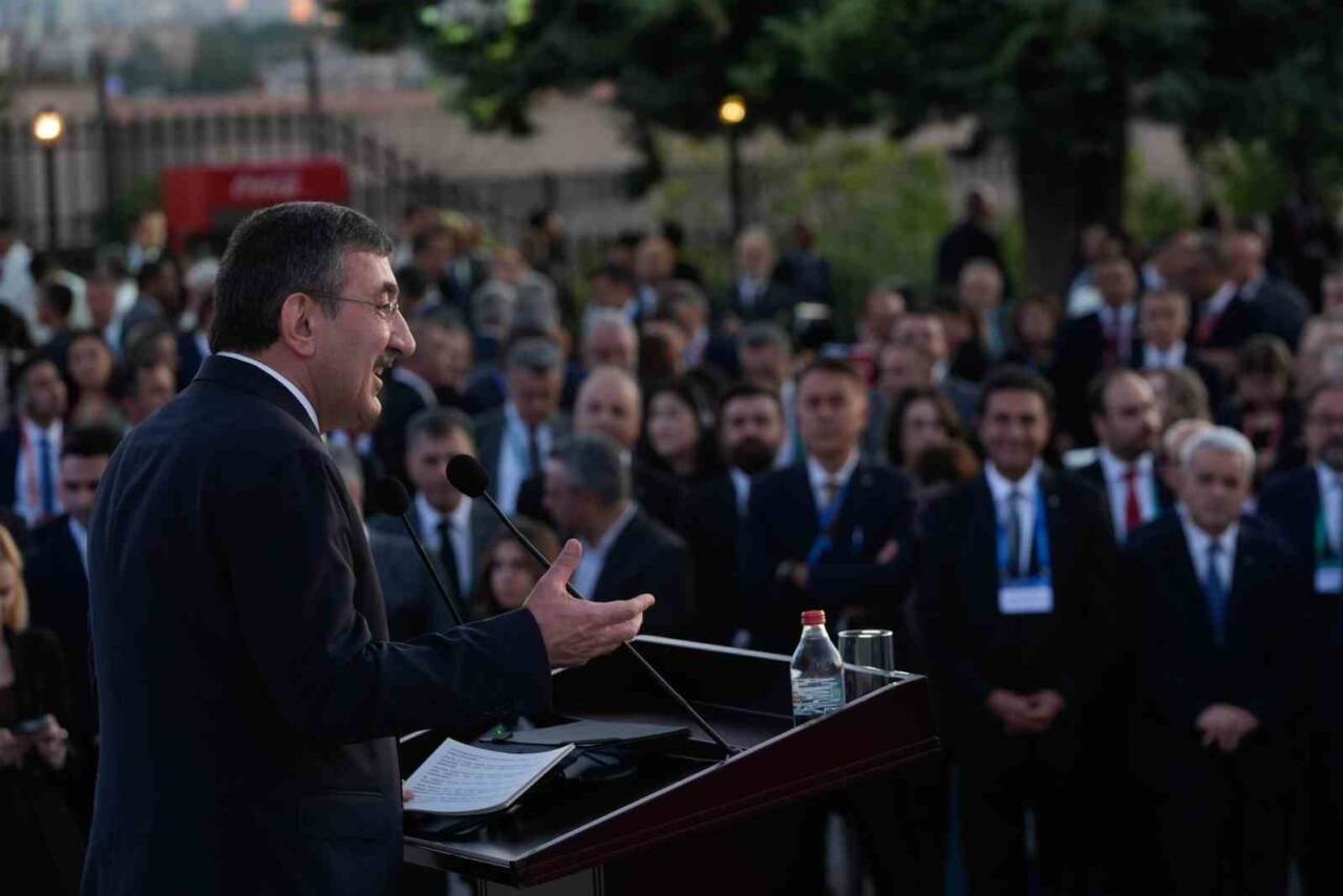 Cumhurbaşkanı Yardımcısı Cevdet Yılmaz, Avrupa Birliği ile olumlu ilişkiler kurmayı