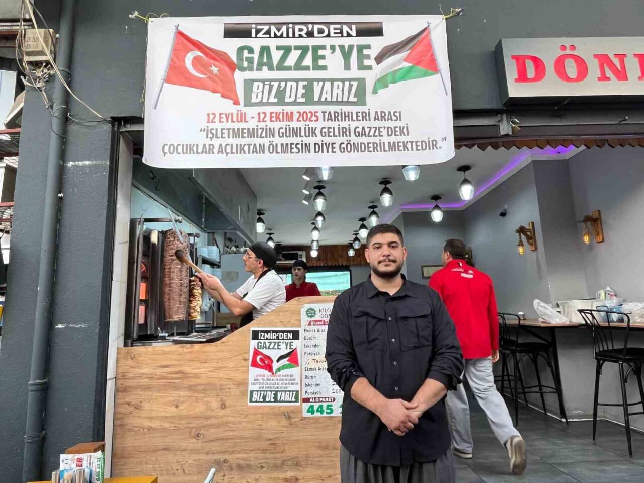 İzmir'de Kemeraltı Çarşısı'nda döner işletmecisi Muhammed Bilal Kılınak, Gazze'ye bir