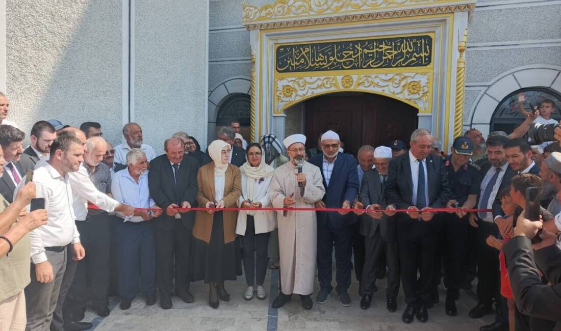 Diyanet İşleri Başkanı Prof. Dr. Ali Erbaş, Yalova’nın Çınarcık ilçesindeki