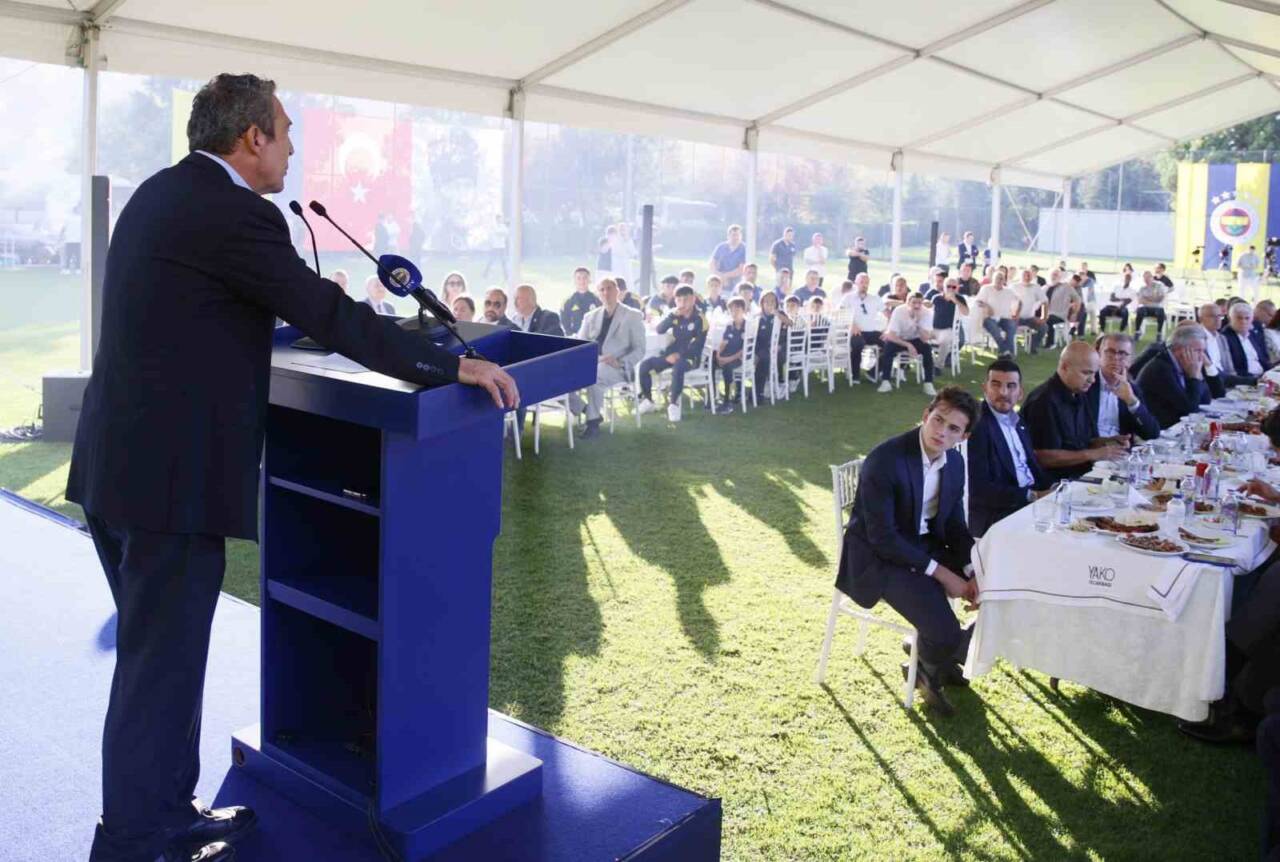 Fenerbahçe'nin Maltepe'deki Futbol Akademisi Projesi, tanıtım töreniyle duyuruldu. Başkan Ali