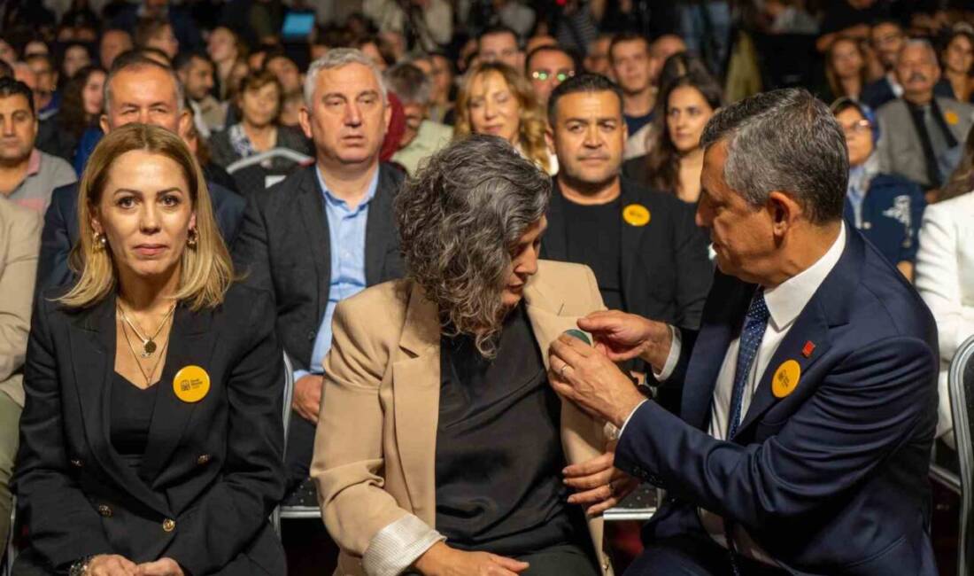 Manisa'nın merhum başkanı Ferdi Zeyrek’in adına kurulan vakfın açılışı yapıldı.