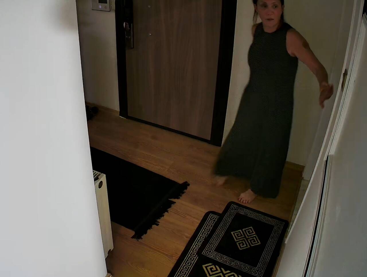 Yalova'da evinin terasından düşerek hayatını kaybeden ünlü sanatçı Gül Tut,