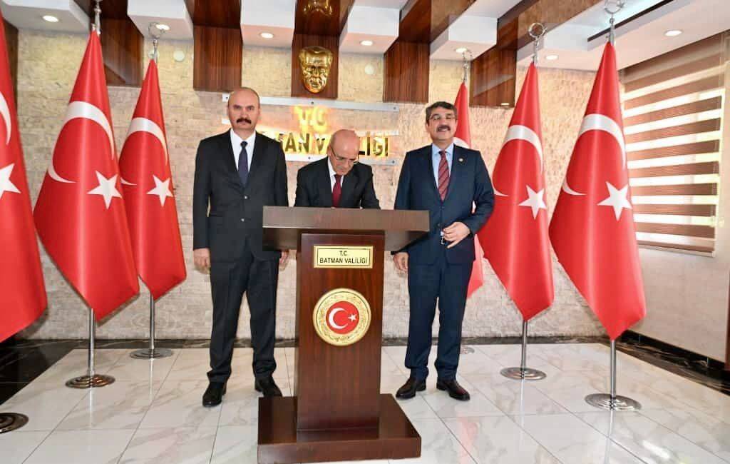 Hazine ve Maliye Bakanı Mehmet Şimşek, Batman'da yapılan açılışlar ve