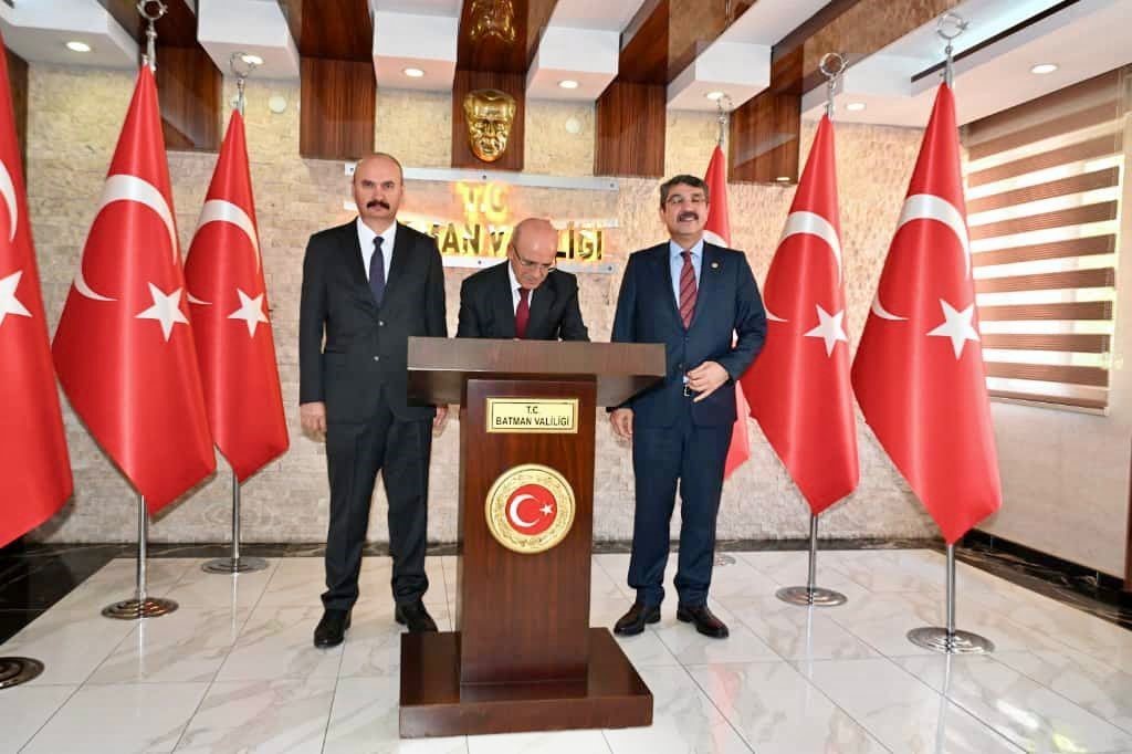 Hazine ve Maliye Bakanı Mehmet Şimşek, Batman'da yapılan açılışlar ve