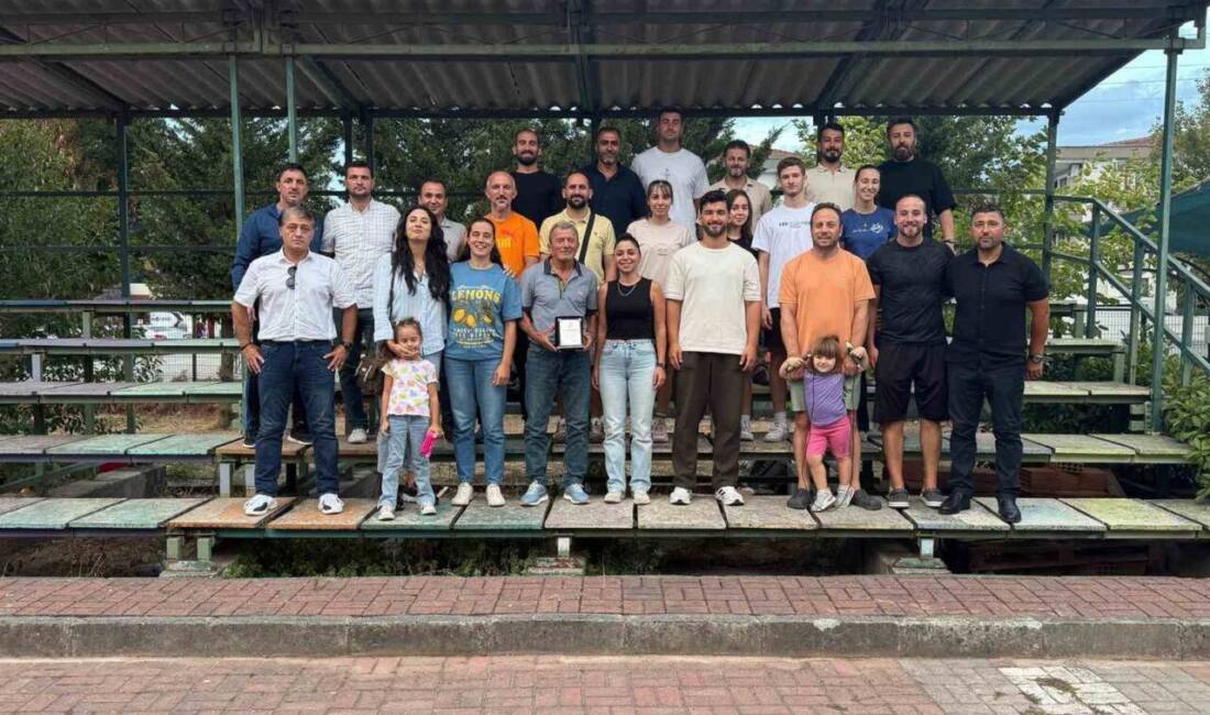 Yalova'da beden eğitimi öğretmeni Kenan Bektaş, 2012 yılında Türkiye'nin en