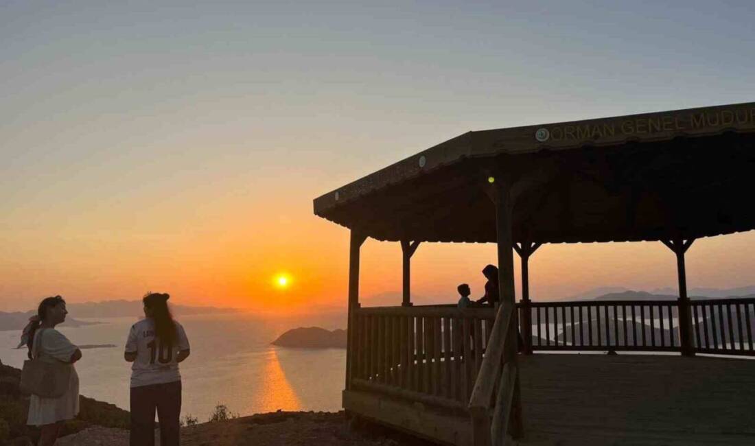 Marmaris’in Söğüt ve Taşlıca mahalleleri arasında kurulan Zirve Seyir Terası,