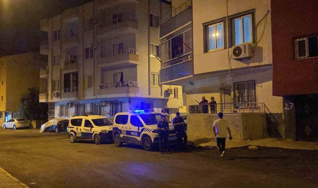 Mersin'in Toroslar ilçesinde, 27 yaşındaki Revşan D., psikolojik sorunları nedeniyle