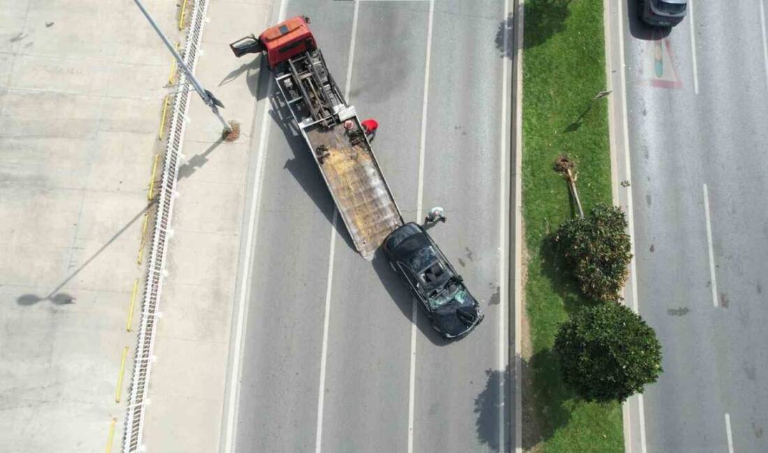 Pendik Sahil Yolu'nda gerçekleşen trafik kazasında, 65 yaşındaki Ümit K.