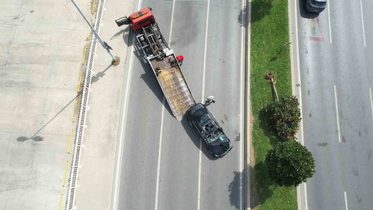 Pendik Sahil Yolu'nda gerçekleşen trafik kazasında, 65 yaşındaki Ümit K.