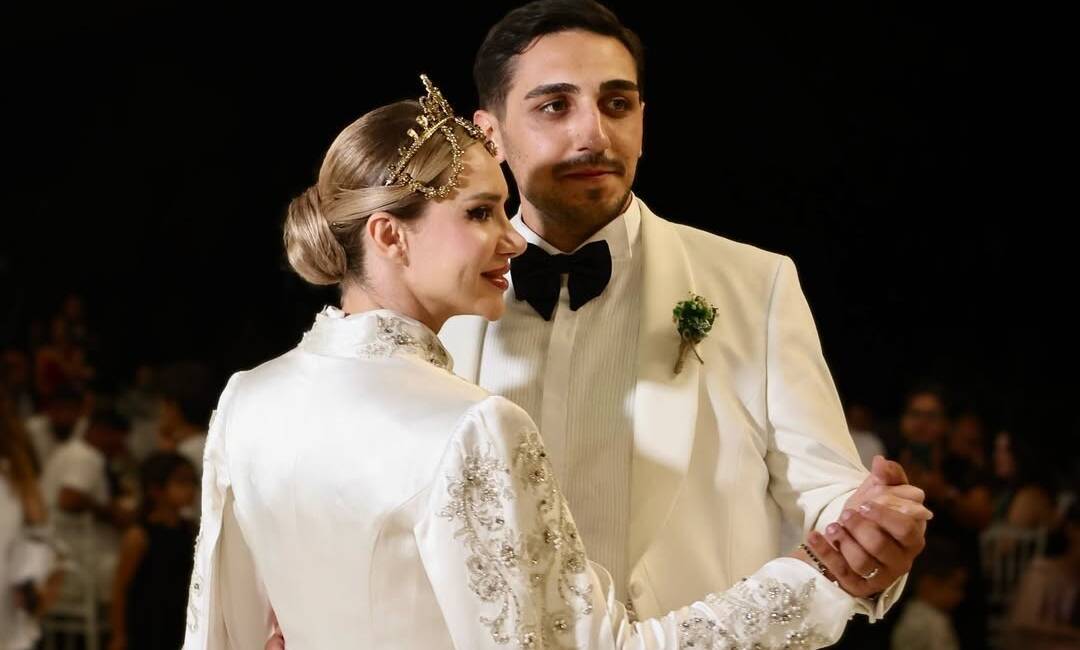 Türk iş insanı Bekir Ali Karakaş ve Rumen şarkıcı Otilia