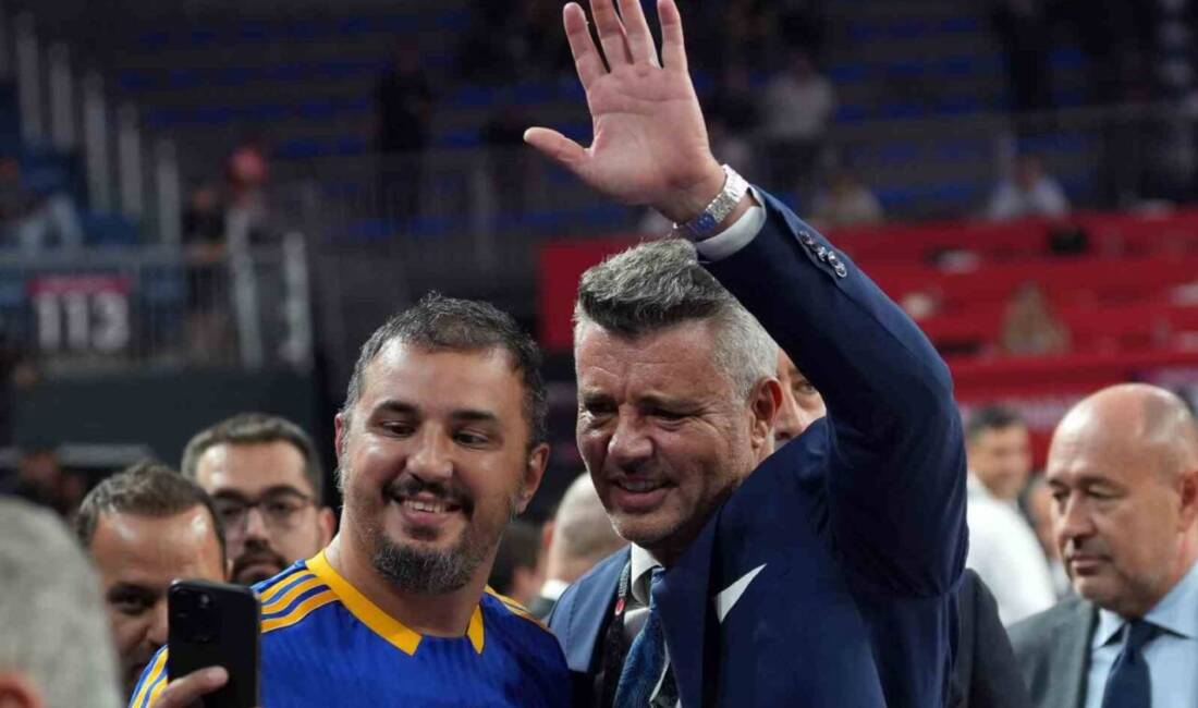 Fenerbahçe’nin yeni başkanı Sadettin Saran, 38. Erkekler Cumhurbaşkanlığı Kupası maçında