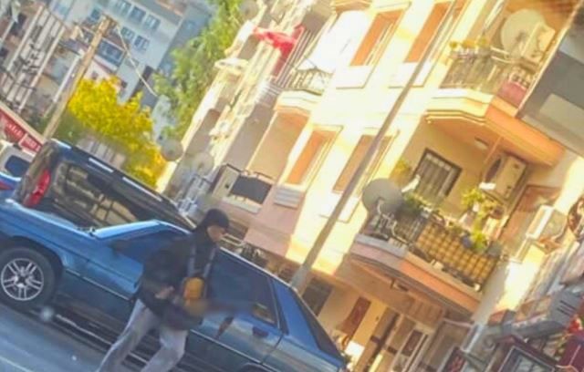 İzmir'in Balçova ilçesinde, 15 yaşındaki bir çocuk tarafından gerçekleştirilen silahlı