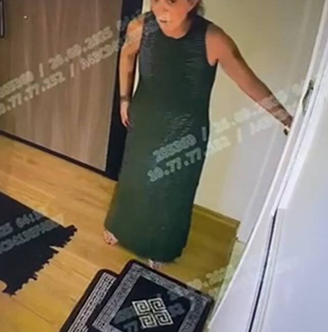 Ünlü sanatçı Gül Tut, bilinen adıyla Güllü, Yalova'nın Çınarcık ilçesindeki