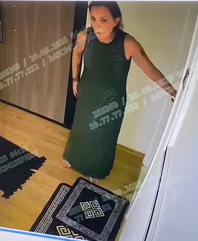 Ünlü sanatçı Gül Tut, bilinen adıyla Güllü, Yalova'nın Çınarcık ilçesindeki