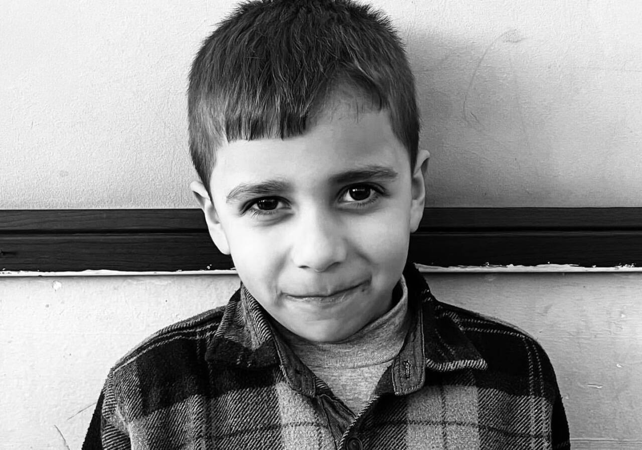 Şanlıurfa'nın Suruç ilçesinde bisiklet sürerken başına yorgun mermi isabet eden