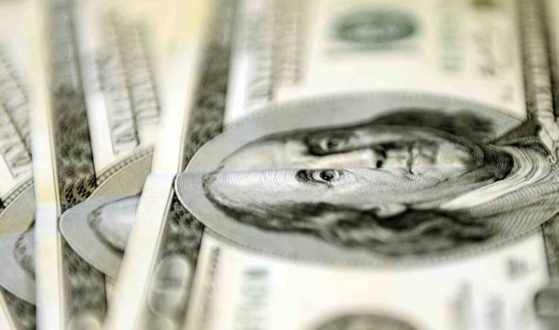 Dolar ve euro, İstanbul Kapalıçarşı'da sırasıyla 41,3230 ve 48,8330 liradan