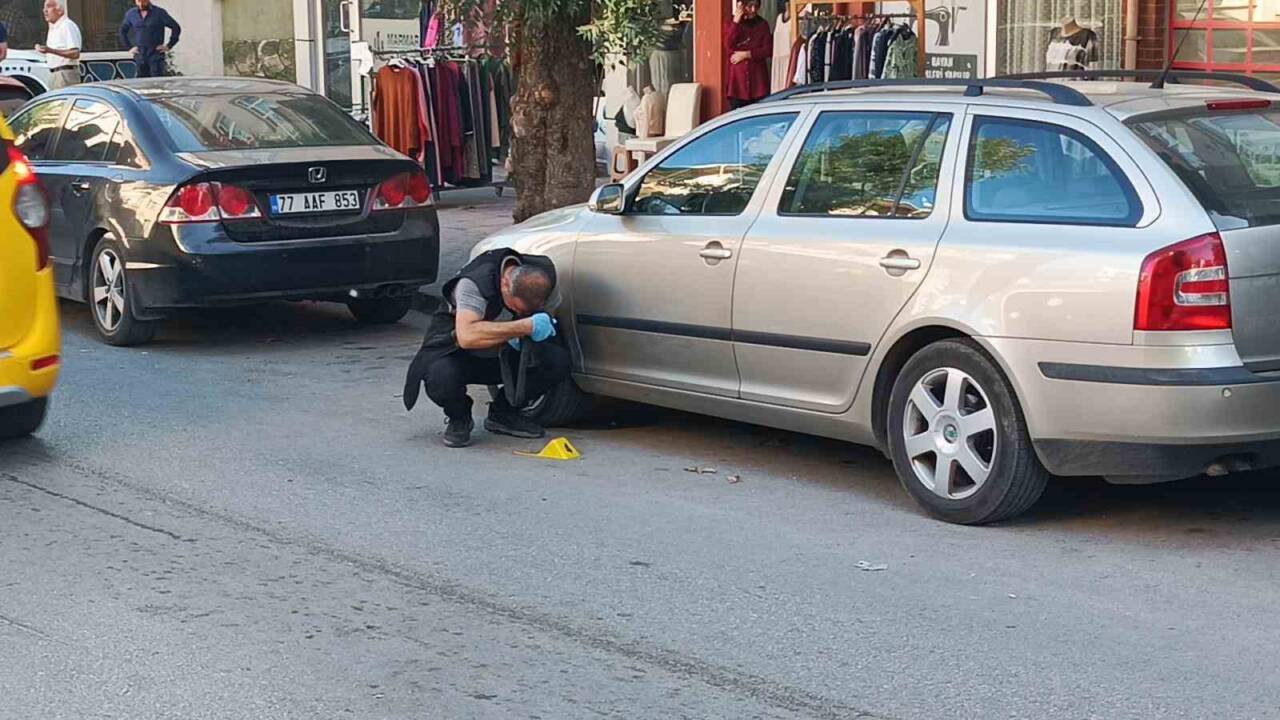 Yalova'nın Fevzi Çakmak Mahallesi'nde sabah erken saatlerde iki grup arasında