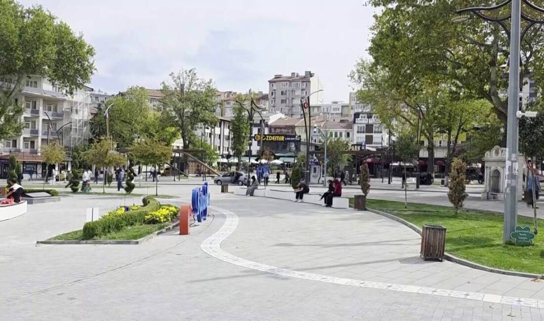 Kütahya'nın Simav ilçesinde 5.4 büyüklüğünde bir deprem yaşandı. AFAD'ın verilerine