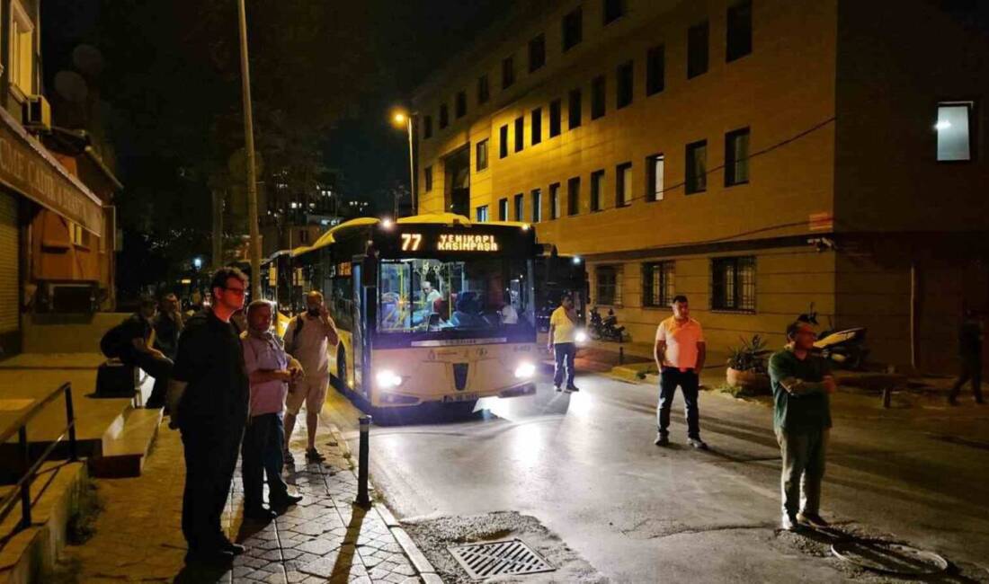 Şişli’de Küçük Piyale Mahallesi'nde bir iş yerinde çıkan yangın, mahalle