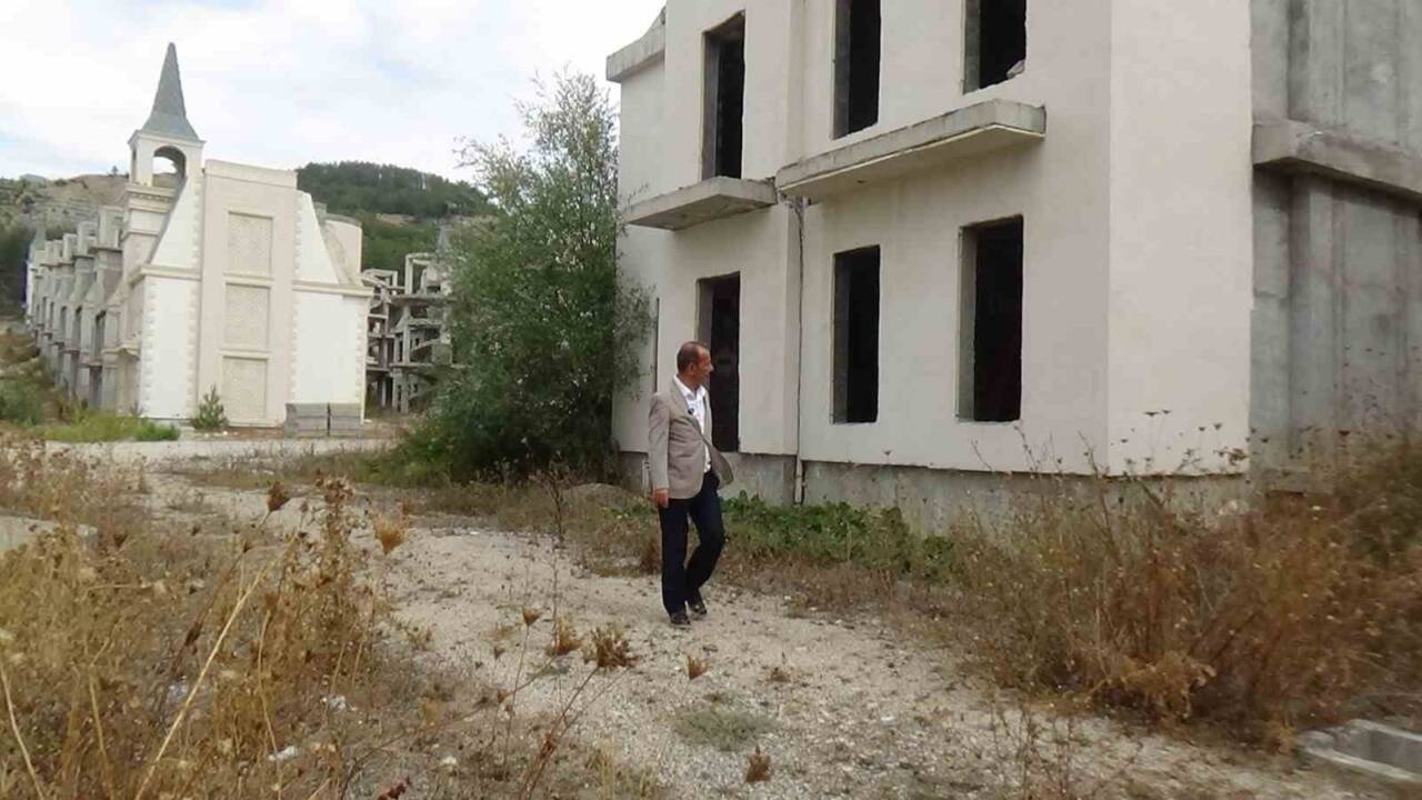 Bolu Belediye Başkanı Tanju Özcan, atıl durumda olan Burj Al