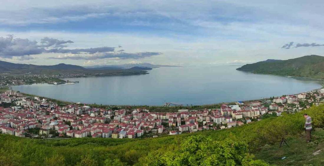 Van Gölü, artan kirlilik ve su çekilmesi nedeniyle tehdit altındadır.