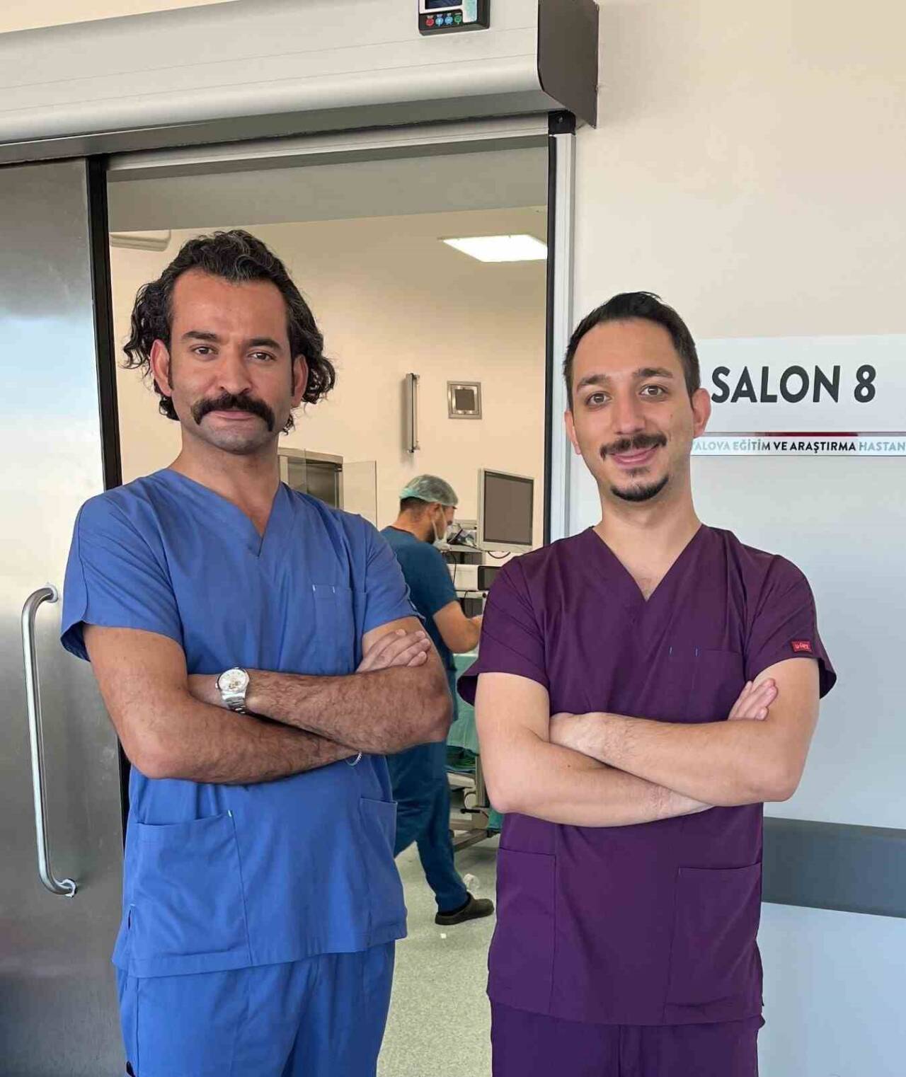 Yalova Eğitim ve Araştırma Hastanesi'nde ilk kez laparoskopik yöntemle kolon