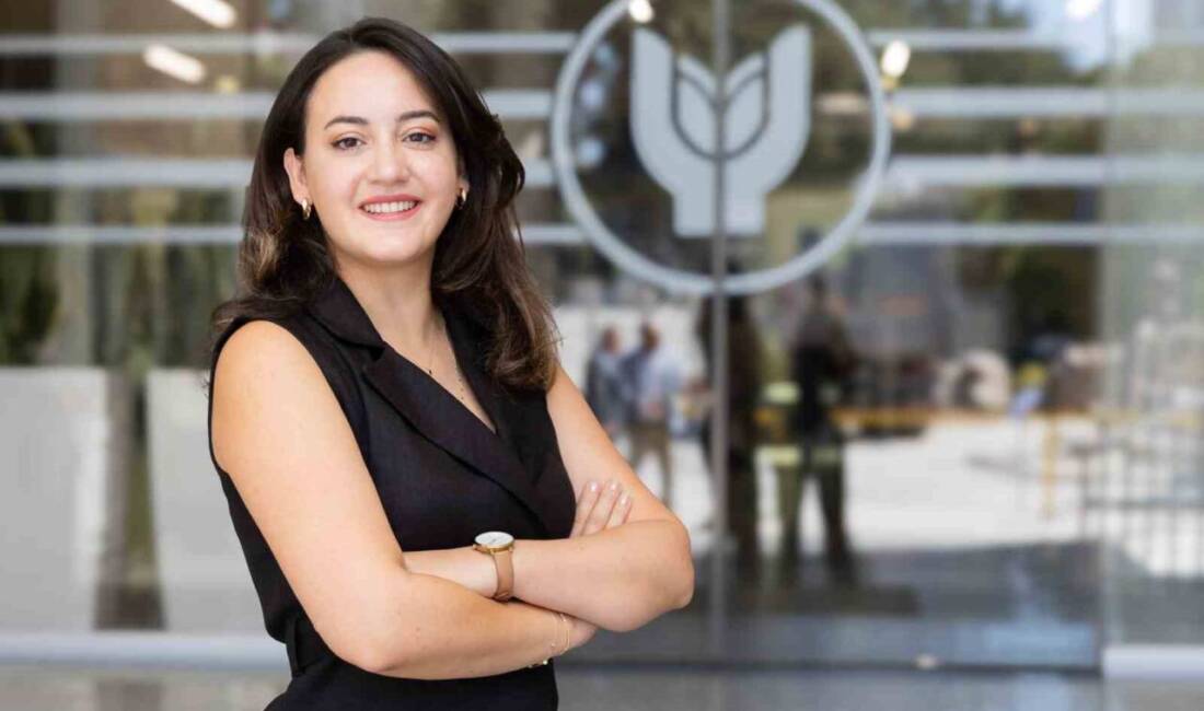 Cennet Kocabıyık Gür, Yaşar Üniversitesi'nde geliştirdiği tezle otomobili kullanan sürücülerin