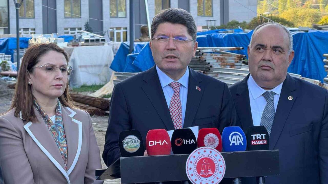 Adalet Bakanı Yılmaz Tunç, Bartın'da inşaatı devam eden personel eğitim