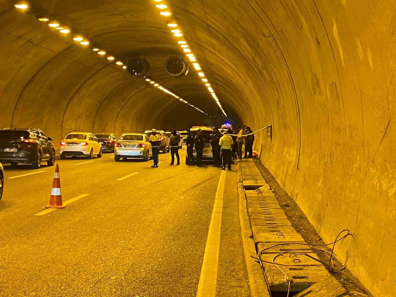 Ankara'nın Keçiören ilçesinde otomobil içindeki silahlı kavgada B.K. yaşamını yitirdi,