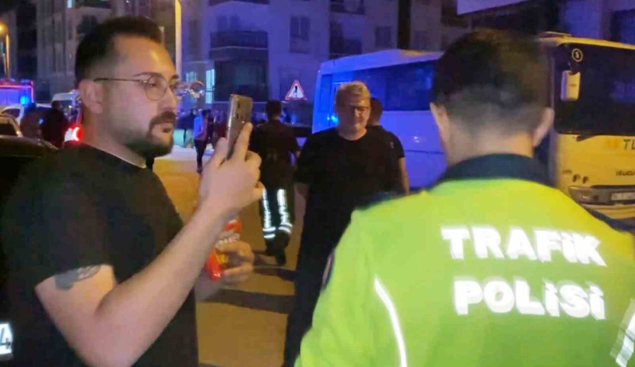 Aksaray'da alkollü olarak yakalanan Mehmet D., alkolmetreye üflemeyi reddedip polisi