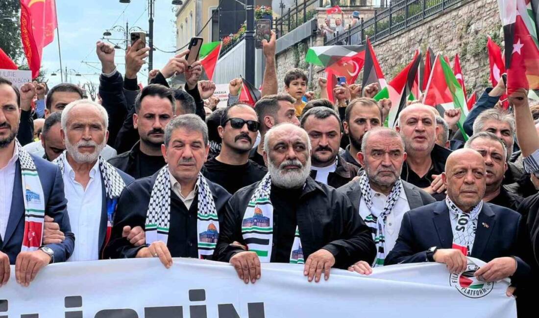 İstanbul'da, Filistin’e yönelik İsrail'in soykırımı protesto edildi. Ayasofya Meydanı'ndan başlayan